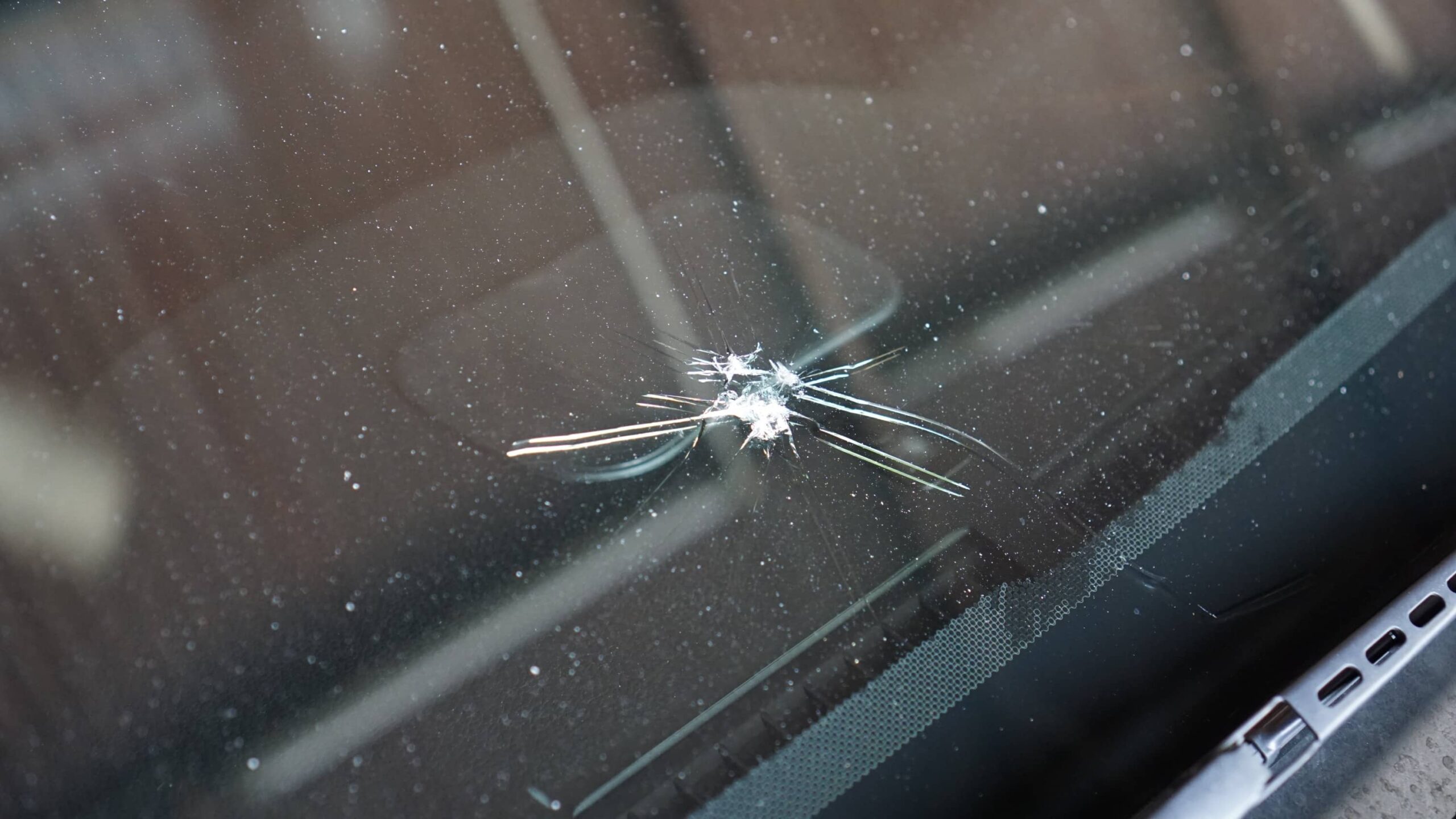 Can An Auto Glass Repair Shop Fix Scratched Windshield Glass?