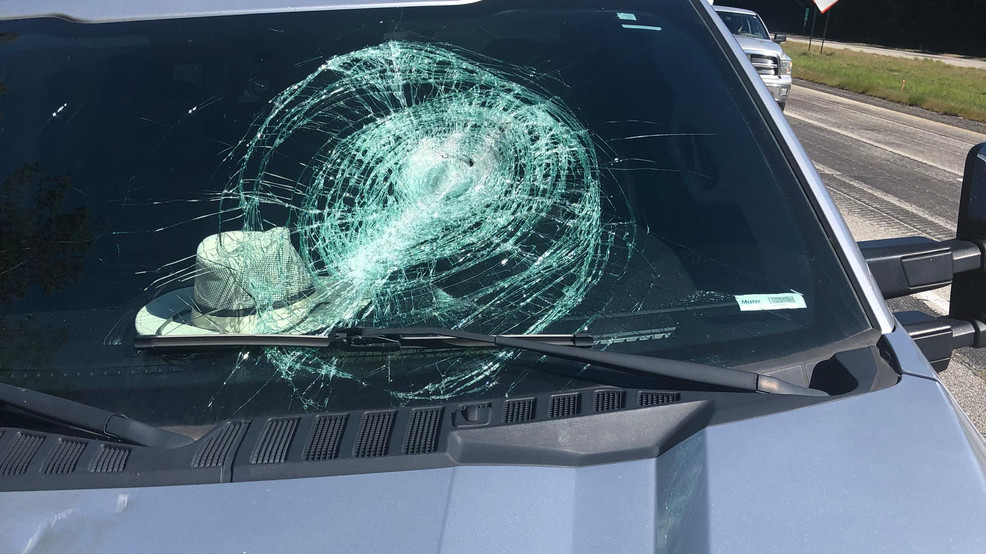 b1a42338-2816-4685-89ec-d7df1bb2d303-large16x9_BustedwindshielfI59 b1a42338-2816-4685-89ec-d7df1bb2d303-large16x9_BustedwindshielfI59